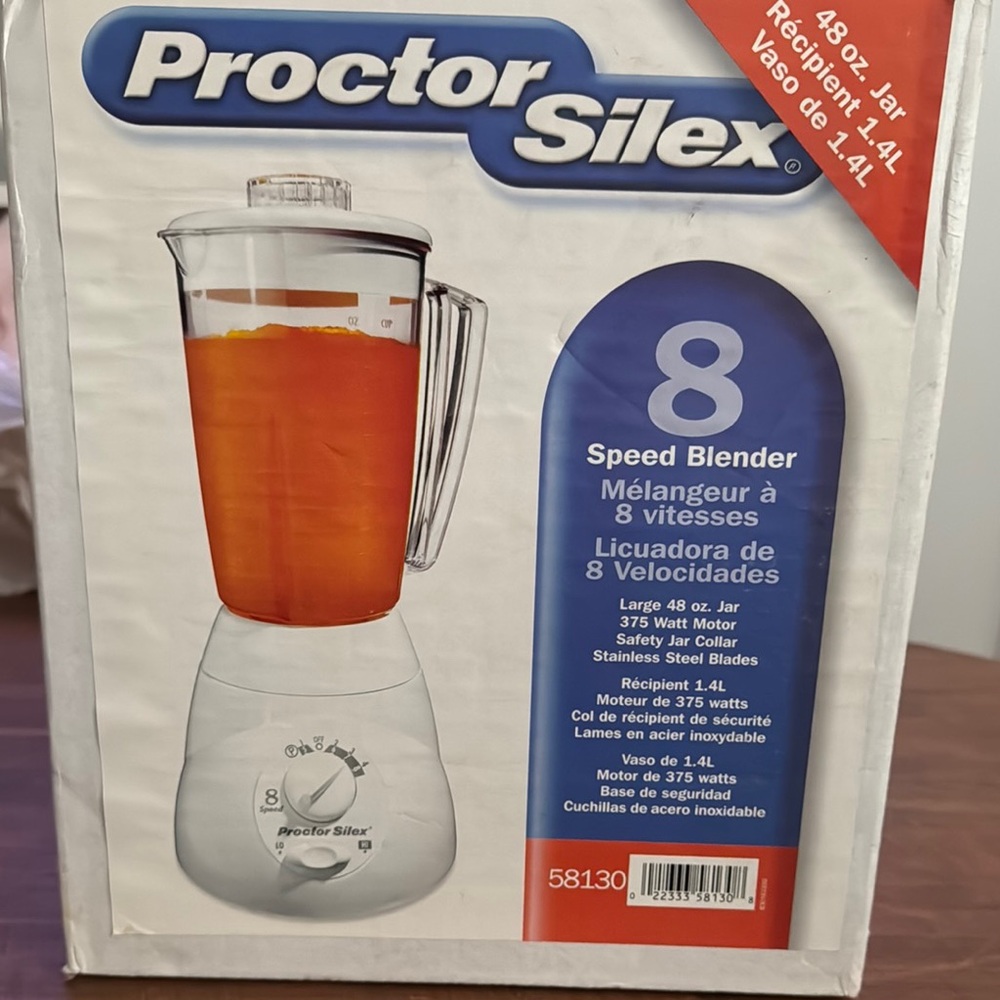 NIB Proctor Silex 8 Speed Blender